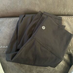 Lululemon Wunder Under Leggings. Size 2.